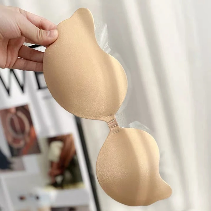 Copricapezzoli Adesivi Riutili - Push Up Bra Silicone recensione e prezzo